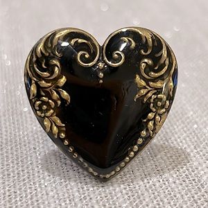Black enamel heart cocktail ring